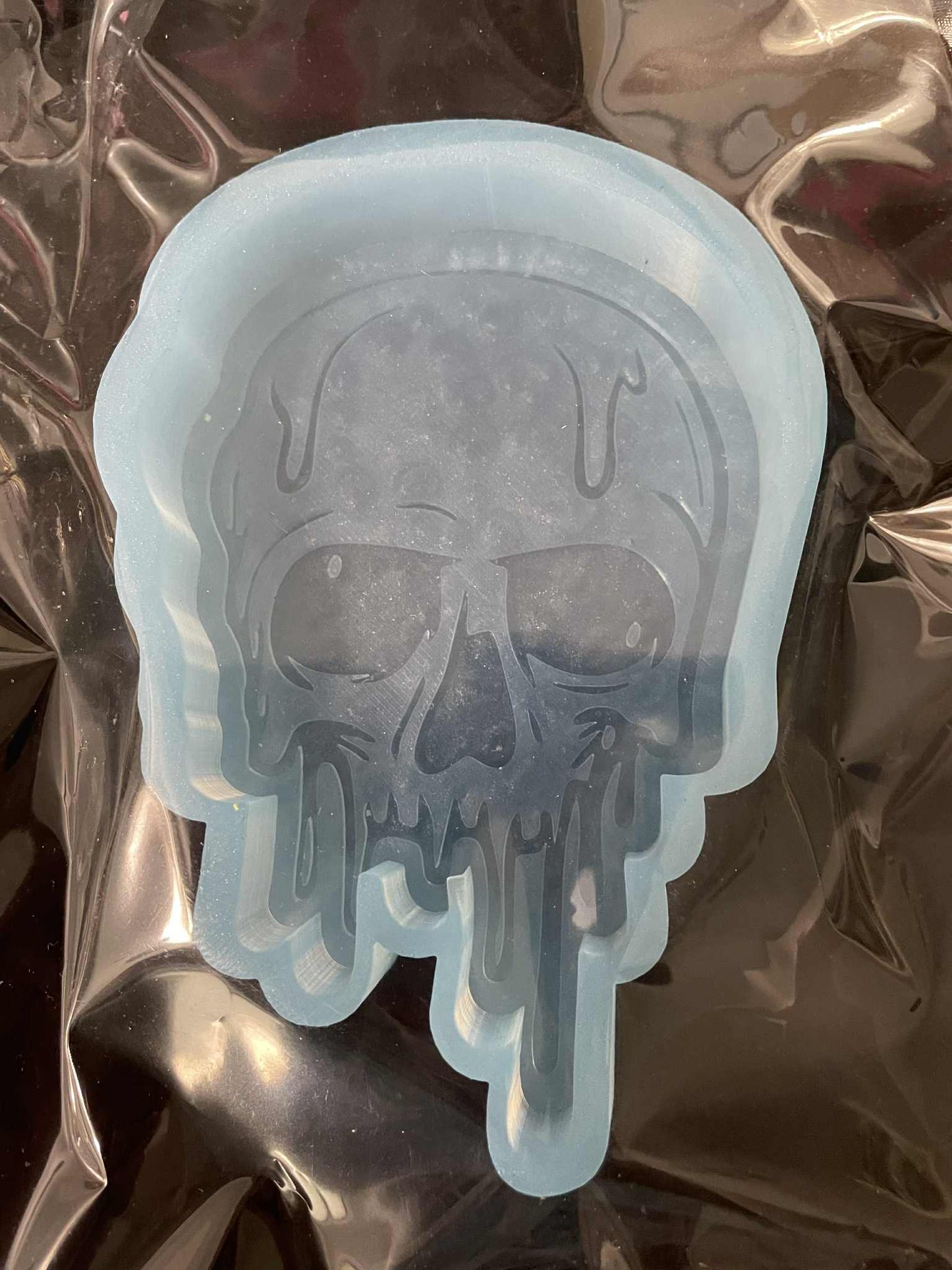 Skull dripping car freshie mold