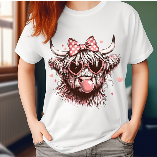 Highland cow with bubblegum T-shirt