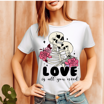 Love is all I need T-shirt