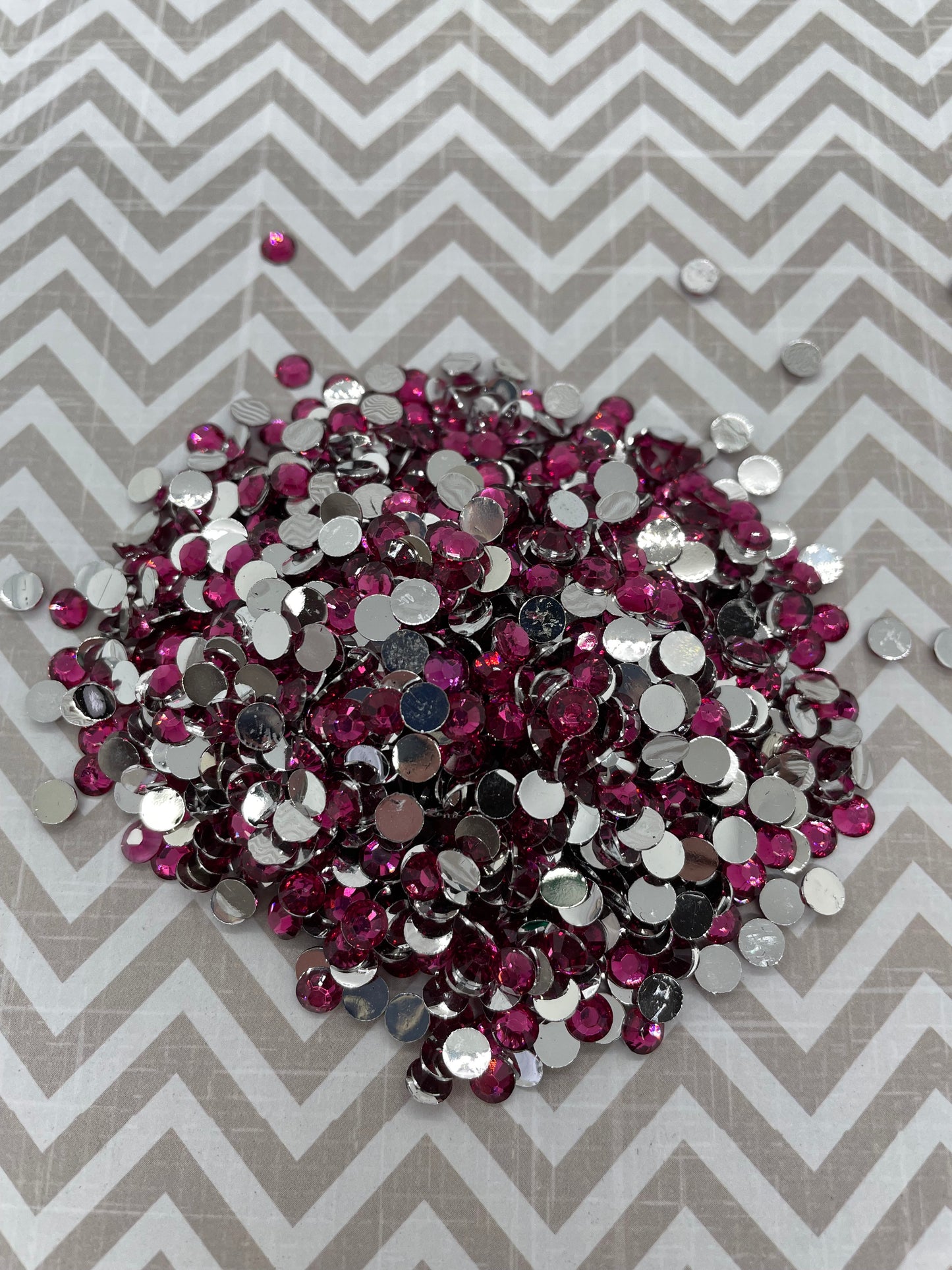 Primrose (Dark Rose) Resin Silver Flatback Rhinestone