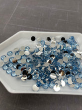 Delphinium (Lt Sapphire) Resin Silver Flatback Rhinestone